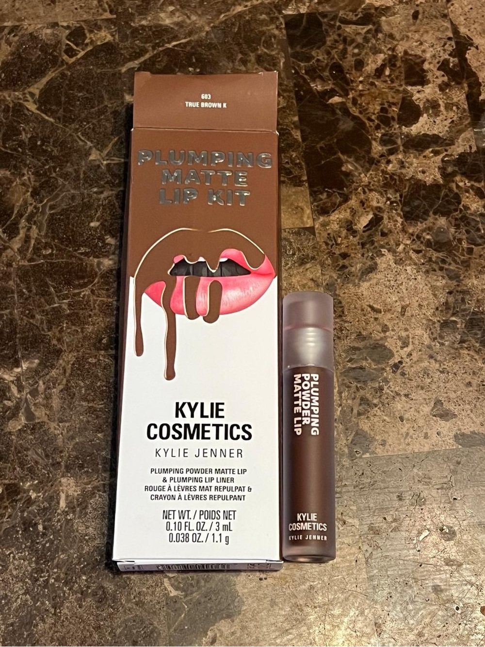 Kylie Cosmetics Plumping Matte Lip Kit – true brown K